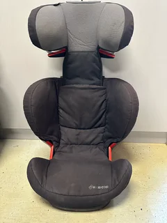 Maxi cosi car seat (Rodifix airprotect)