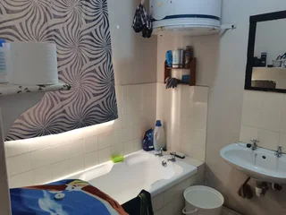 Central Port Elizabeth – Saville Bachelor – R195 000 not neg