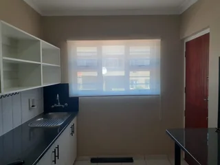 Port Elizabeth - Sydenham – Renovated FLAT - Mora – R589 000