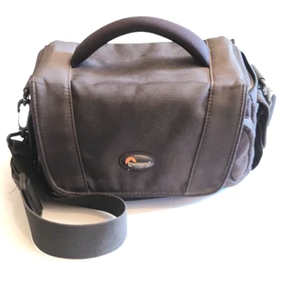 Lowepro Edit 140 Camara shoulder bag for sale