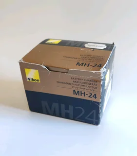 Nikon MH-24 Camera Battery charger for sale