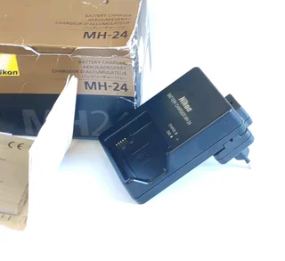 Nikon MH-24 Camera Battery charger for sale