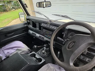 Land Rover Defender 110 TD5 CSW