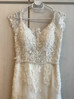 Second hand wedding gown