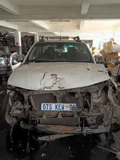 Nissan Navara Yd25 2013 4x2 Automatic Breaking For Parts