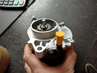 FORD RANGER T6 2.2/3.2 BRAND NEW VACUUM PUMPS IN STOCK.