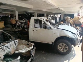 MITSUBISHI TRITON 4D56 4X2 BREAKING FOR PARTS&#64;ONE TONNER SPARES KEW