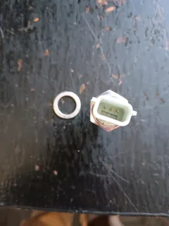 NISSAN NP200 K7MF TEMP SENSOR BRAND NEW