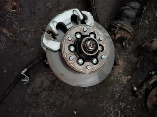 ISUZU 2013 UP COMPLETE 4X2 STUB AND HUBS IN STOCK FOR SALE.