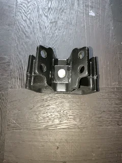 Toyota Hilux 05-15 4x2 Gearbox Mounting Brand New In Stock For Sale.