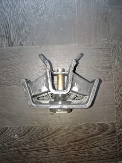 TOYOTA HILUX 05-15 4X2 GEARBOX MOUNTING BRAND NEW IN STOCK FOR SALE.