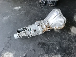 NISSAN NP300 KA20/KA24 4X2 GEARBOX IN STOCK FOR SALE COMES WITH 30 DAY GUARANTEE