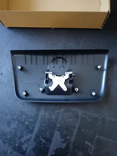 NISSAN NP300 DOUBLE CAB TAILGATE HANDLE WITH BASE IN STOCK FOR SALE.