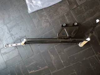 NISSAN NP200 BRAND NEW WIPER LINKS IN  STOCK FOR SALE.