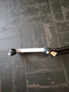 NISSAN NP200 BRAND NEW WIPER LINKS IN  STOCK FOR SALE.