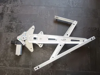 ISUZU 2013-2022 BRAND NEW ELECTRONIC WINDOW MECH 6 PIN IN STOCK FOR SALE.