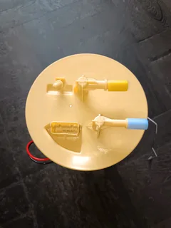 FORD RANGER 2.2/3.2 COMPLETE NEW SENDER UNIT WITH PUMP IN STOCK FOR SALE.