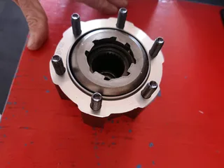 NISSAN NP300 4X4 AUTO LOCKING HUBS IN STOCK FOR SALE.