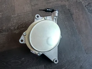 KIA/H100 D4CB BRAND VACUUM PUMP IN STOCK FOR SALE.