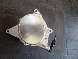 KIA/H100 D4CB BRAND VACUUM PUMP IN STOCK FOR SALE.