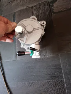 Nissan Hardbody Td27/qd32 Brand New Vacuum Pumps In Stock For Sale.