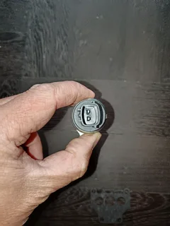 NISSAN NP300 KA20/KA24 16V BRAND NEW IDLER VALVE IN STOCK FOR SALE.