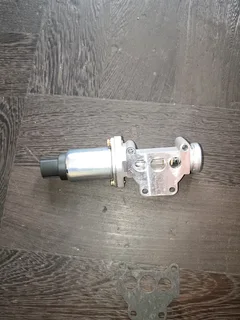 NISSAN NP300 KA20/KA24 16V BRAND NEW IDLER VALVE IN STOCK FOR SALE.