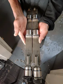 FORD RANGER WLAT BALANCING SHAFTS IN STOCK FOR SALE.