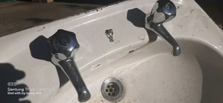 Basin with COBRA TAPS