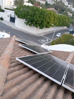 AFFORDABLE ELECTRICIAN ALL AREAS ALSO REPAIRS A GEYSER AND STOVE