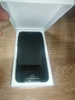 Iphone Se 2nd Gen 64g Brand New Sealed - Cellsa