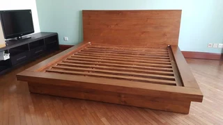 Experience the Rustic Appeal of Modern Pallet Beds
