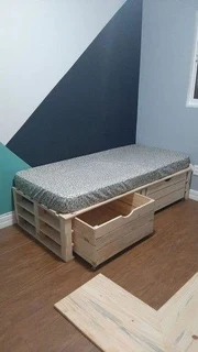 Experience the Rustic Appeal of Modern Pallet Beds