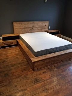 Experience the Rustic Appeal of Modern Pallet Beds