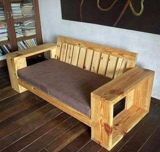 Upcycle and Upgrade: Discover Pallet Chair Possibilities