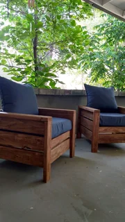 Creative Pallet Chairs and Furniture for Sale Near You