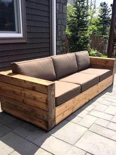 Pallet Chairs Designs That Redefine Rustic Elegance