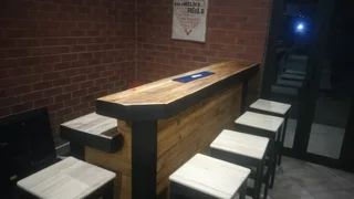 Choosing the Perfect Bar Counter for Small Home Space