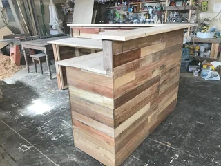 Choosing the Perfect Bar Counter for Small Home Space