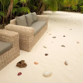 Transform Your Veranda: Top-Rated Wicker Furniture for Elegant Outdoor Spaces