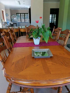 Dining room  Table