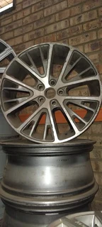 Range Rover Vogue 20 inch Used Rim Set