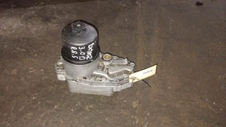 Range Rover Sport 3.0L Diesel HSE Used Engine Oil Cooler