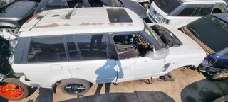 Range Rover Vogue 5.0 L V8 HSE LUX 2012 Body and Interior