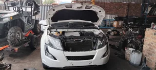 Mahindra 2.2 Xuv500 W8 Automatic 2016 Model For Spares.