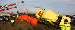 Air jack for swamps and beaches