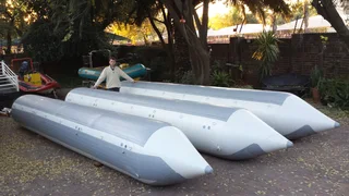 Cargo &amp; Vehicle Barges / Inflatable Pontoons To Cross Rivers