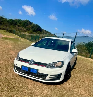 * Golf VII (7) GTI DSG 2.0 TSI Auto Full House Paddle Shift Bluetooth USB