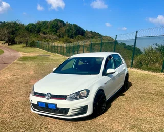 * Golf VII (7) GTI DSG 2.0 TSI Auto Full House Paddle Shift Bluetooth USB