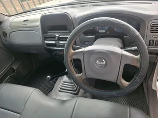 2017 nissan np300 long wheel base bakkie immaculate condition